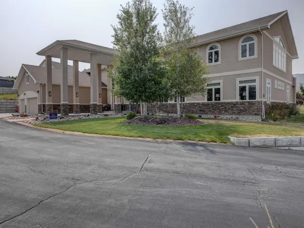 6231 S Walnut St, Casper, WY 82601