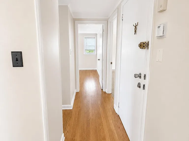 31 Maple Ave — Photo 7