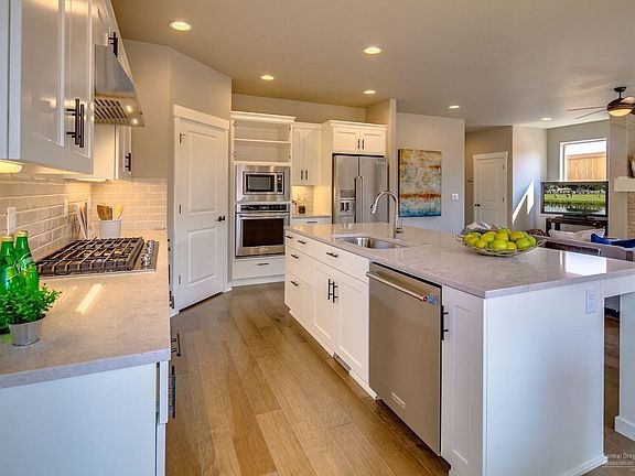 2nd image of 20845 SE Humber Ln Lot 380