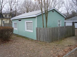 866 Weeden St, Pawtucket, RI 02860