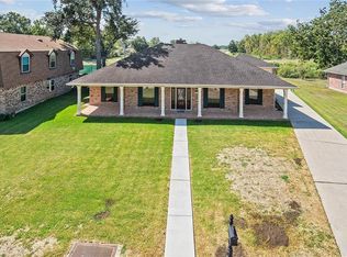 221 Demandre St, Belle Chasse, LA 70037