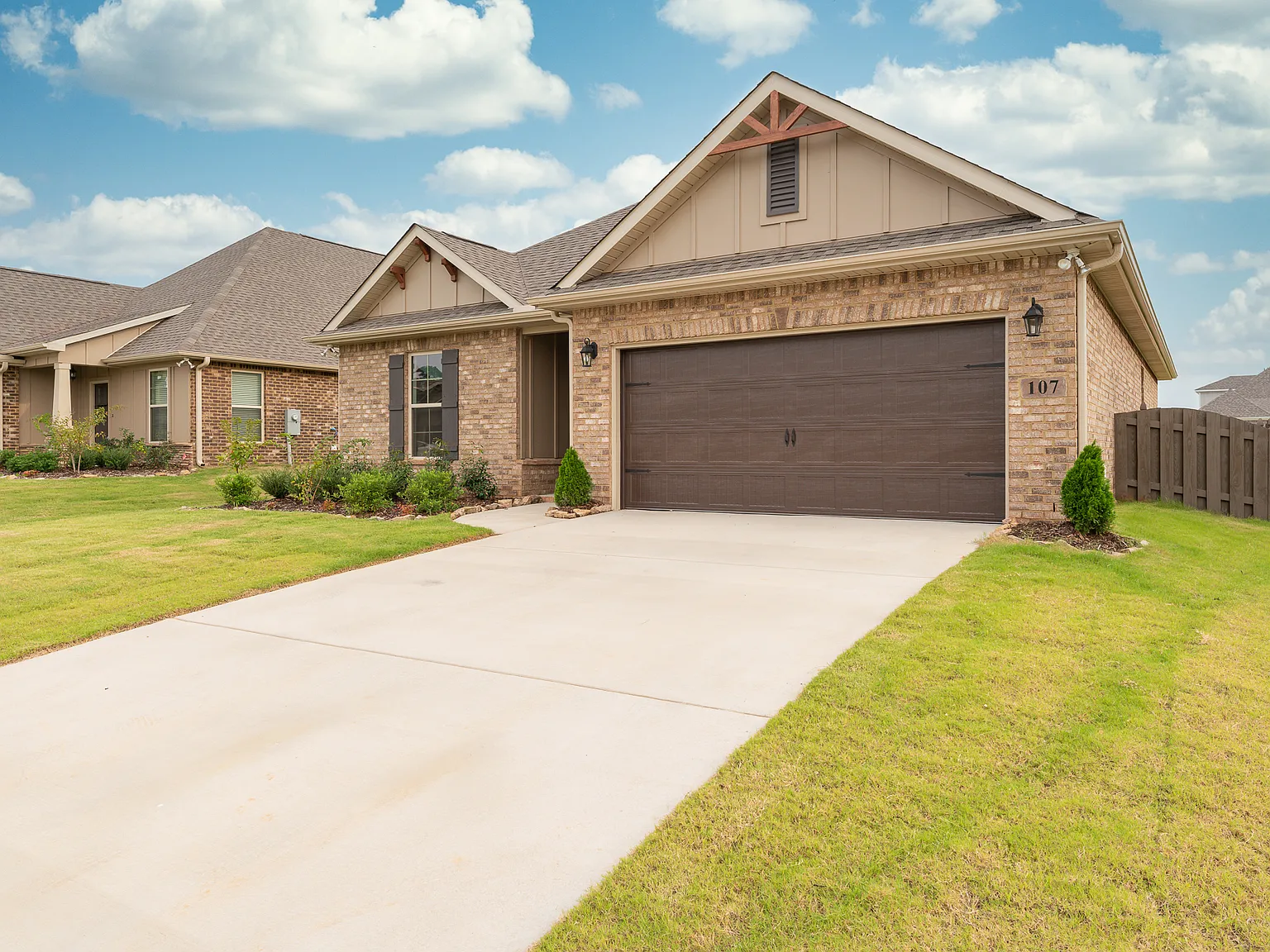 3 bed, 2.0 bath, 1645 sqft, $1,995 — Photo 1
