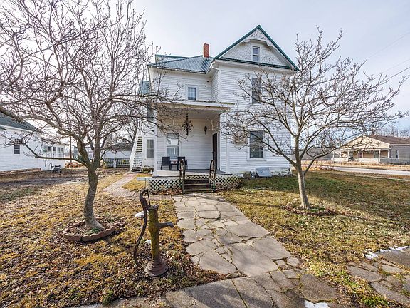 2nd image of 1023 Indiana St