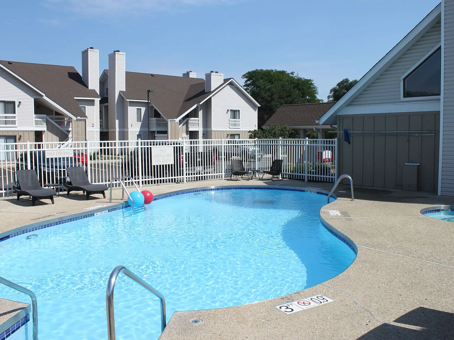The Glen Luxury Townhomes — Photo 3