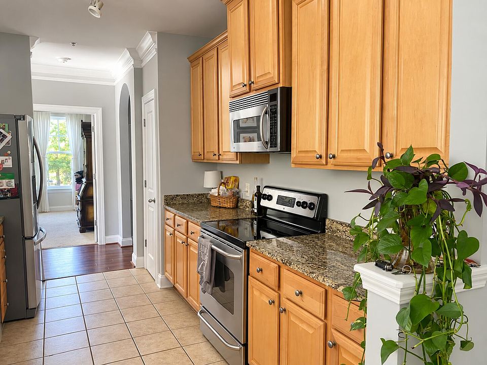 1st image of 2000 Belle Isle Ave Unit 206