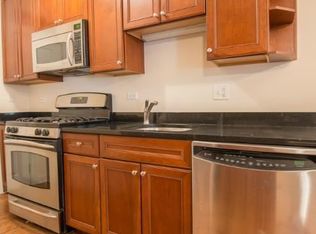 742 W Addison St, Chicago, IL 60613