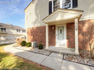 2038 Hidden Meadows Dr Unit D, Walled Lake, MI