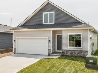 15142 Bellflower Ln, Urbandale, IA 50323