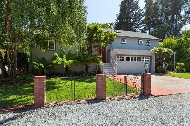 1st image of 301 Laverne Ave