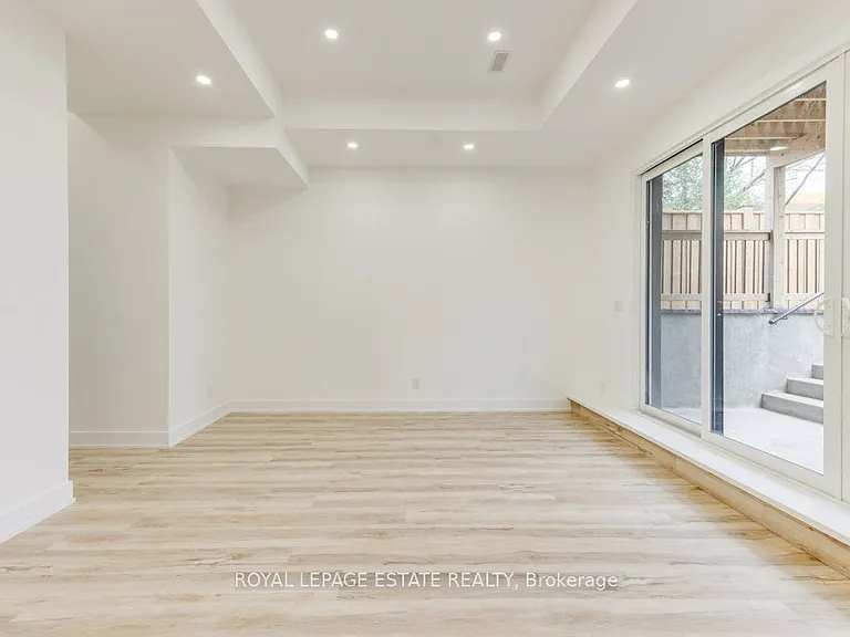 4 Lunness Rd — Photo 41