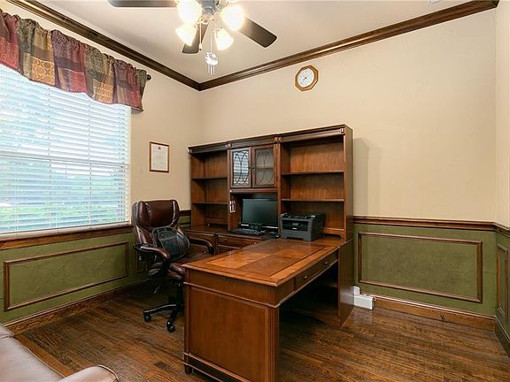 5th image of 8301 Southridge Ct