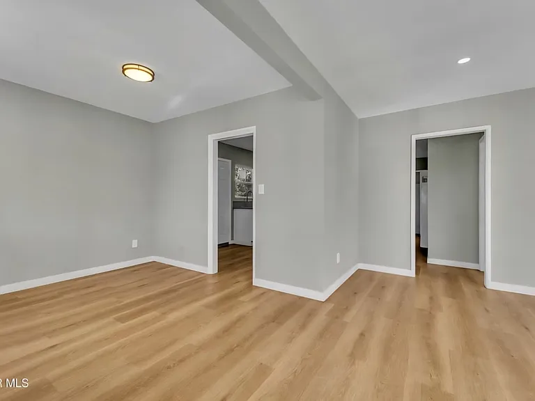 38318 17th St E — Photo 13