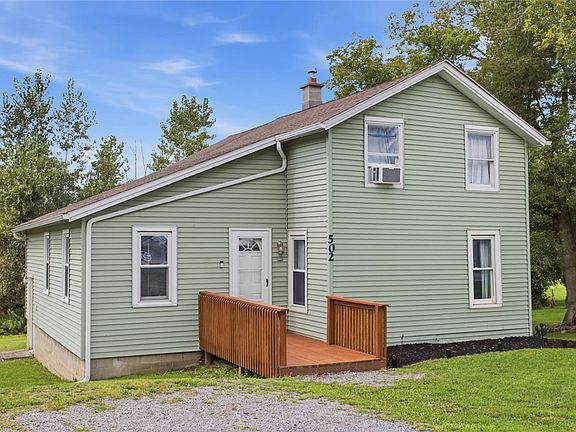 2nd image of 502 Middle Rd