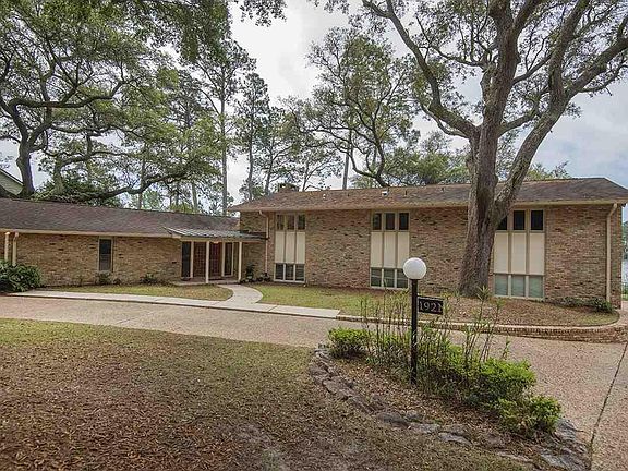 4th image of 1921 Seville Dr