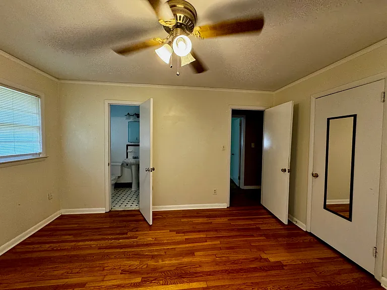 180 Westwood Ave — Photo 17