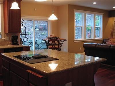 Kitchen island 