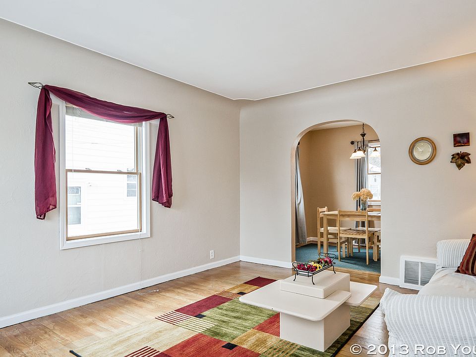 1st image of 906 Arlington St NE