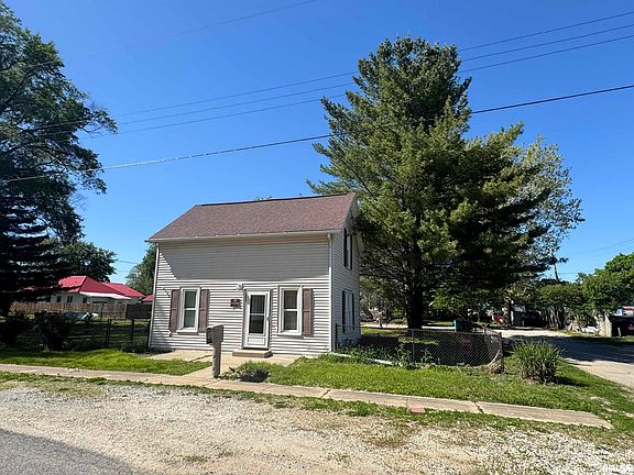 2nd image of 202 W Avenue I
