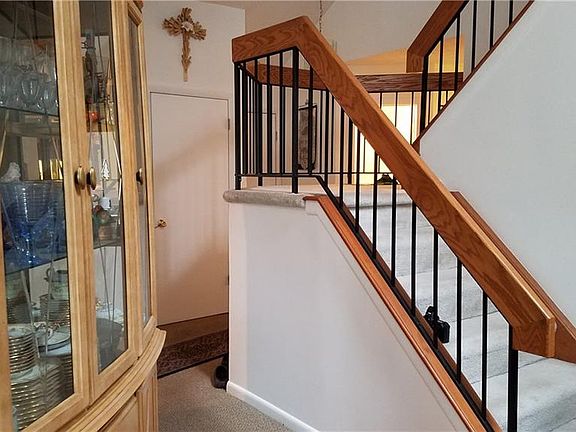 5th image of 784 Bram Hall Dr