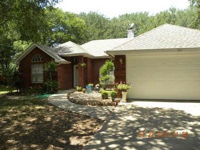 909 Oak Valley Rd, Burleson, TX, 76028