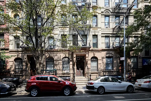 Rented by Compass | media 12