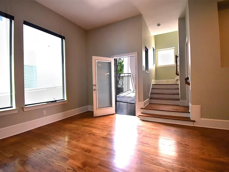 1538 W 23rd St #C — Photo 13