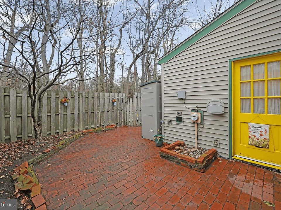 2nd image of 40 Rittenhouse Dr
