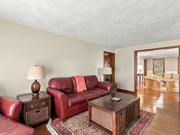 5th image of 6 Laurel Rd