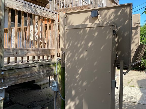4th image of 1441 N Laramie Ave