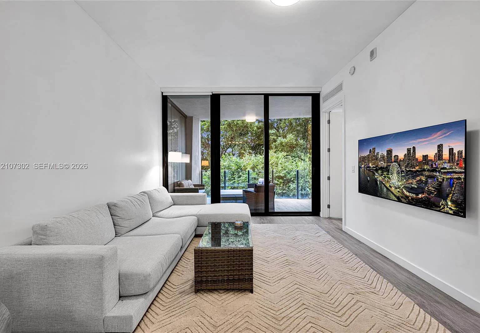 Club Residences At Park G — Photo 1