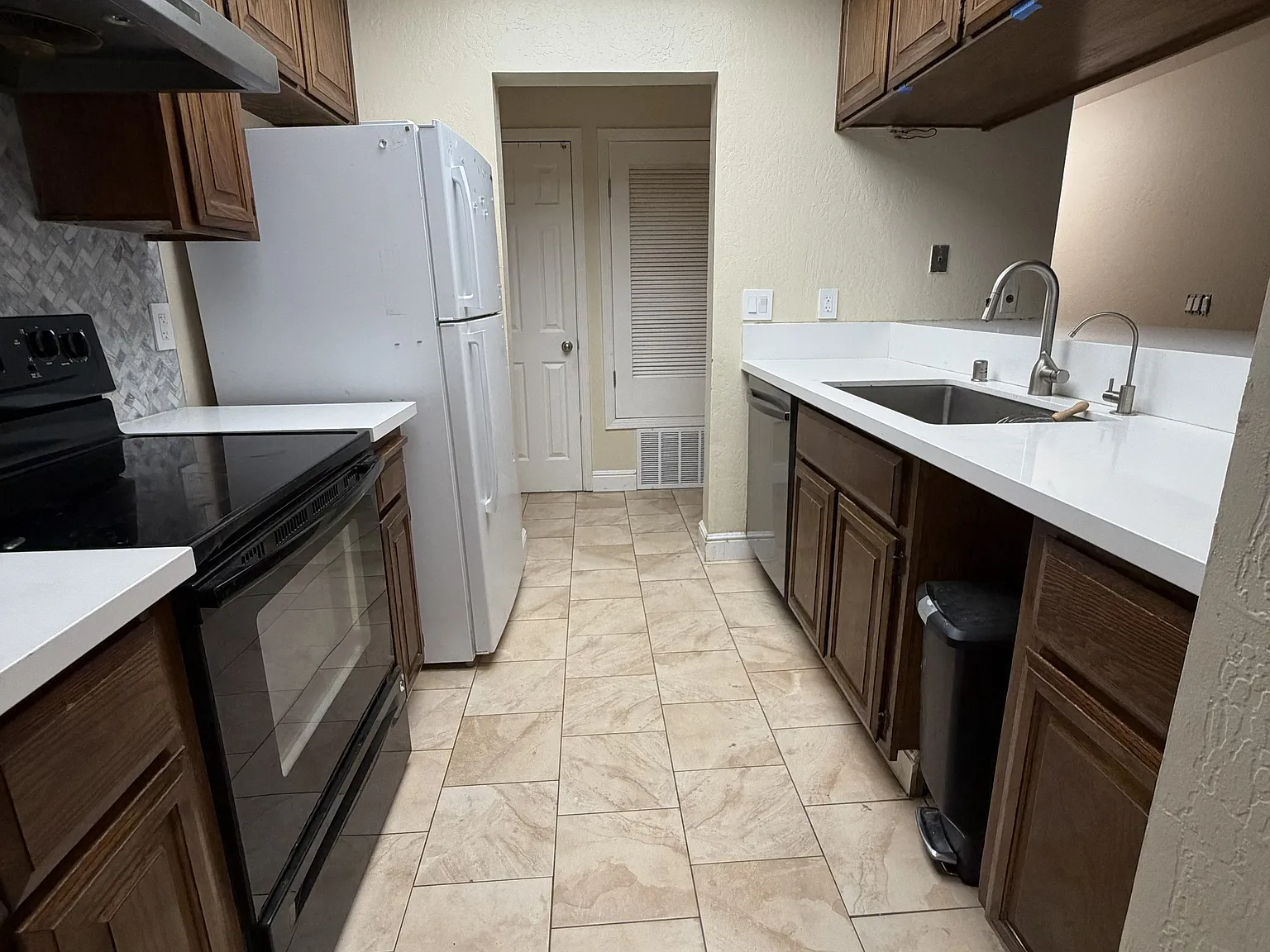 2 bed, 1203 sqft, $3,100 — Photo 1