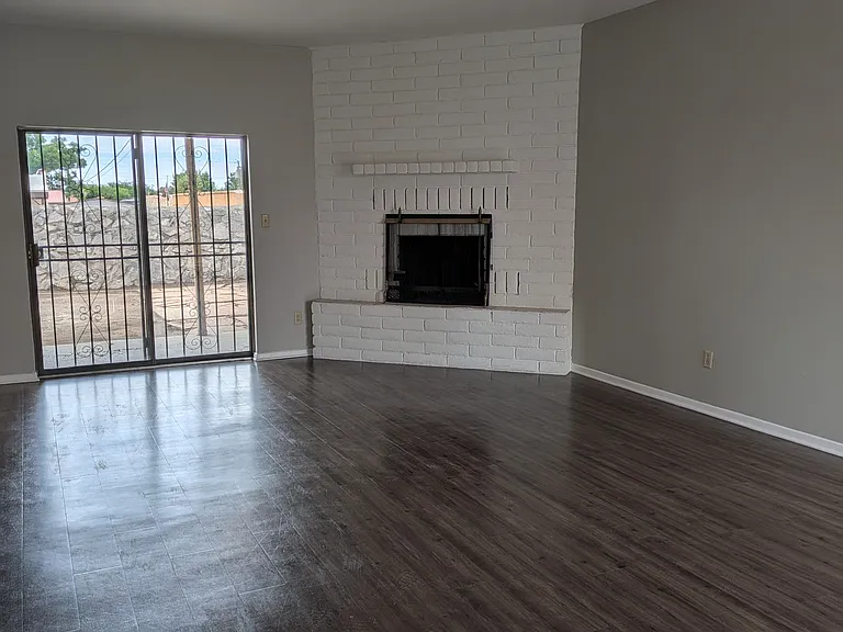 2619 Fairway Dr — Photo 4