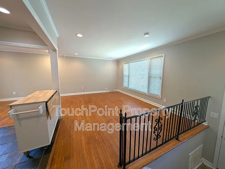 6724 Sunview Dr — Photo 8