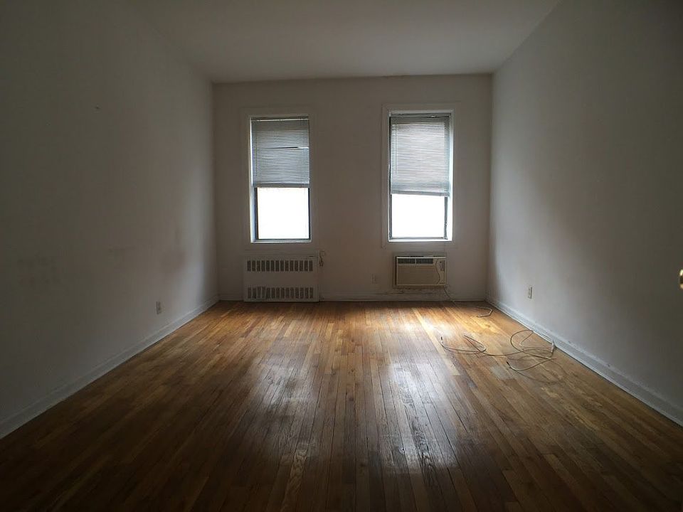 1st image of 215 E 89th St APT 1D
