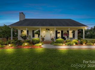 108 Camden Ct, Advance, NC 27006