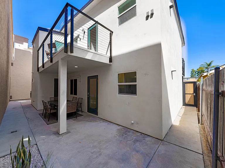 4062 Goldfinch St — Photo 38