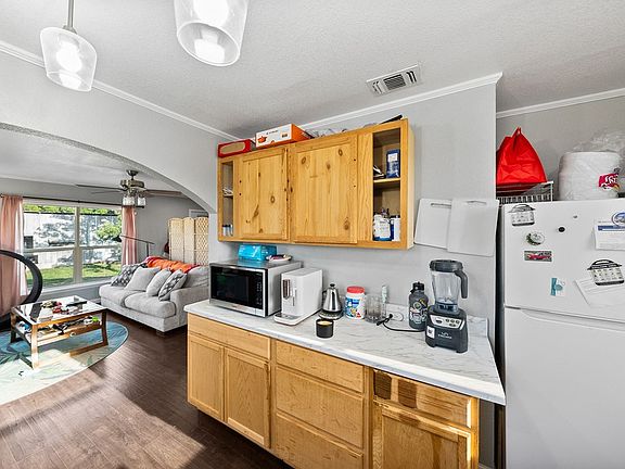 2nd image of 165 Trent Rd