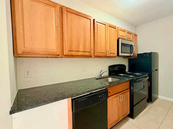 1009 W Main St APT 3, Norristown, PA 19401