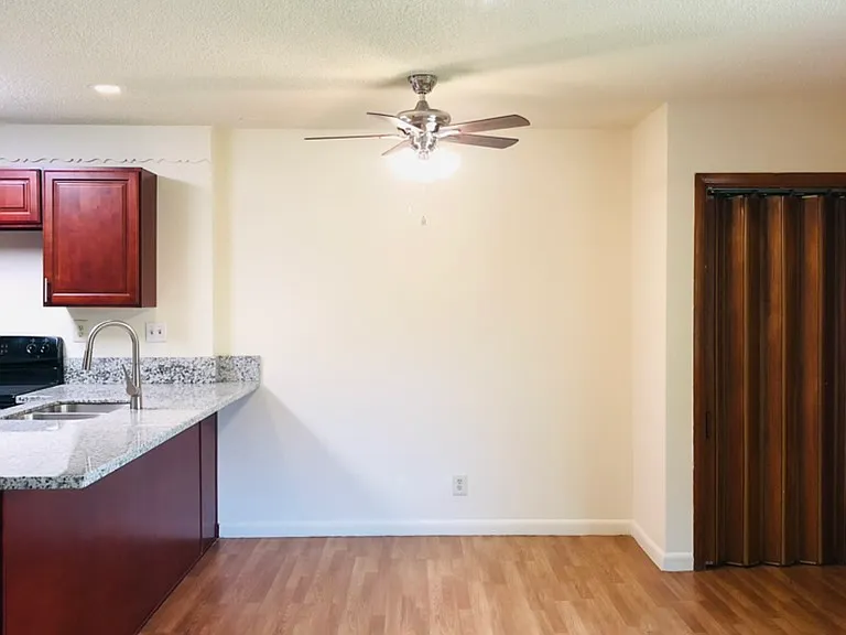 13121 SE Division St #1 — Photo 6
