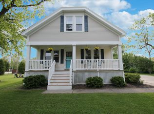 1651 S Sunnyslope Rd, New Berlin, WI 53151