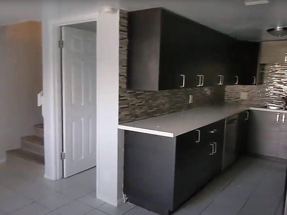 2nd image of 1804 W Tuckey Ln APT 5