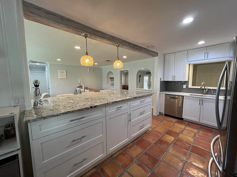 620 NE 9th Ave — Photo 22