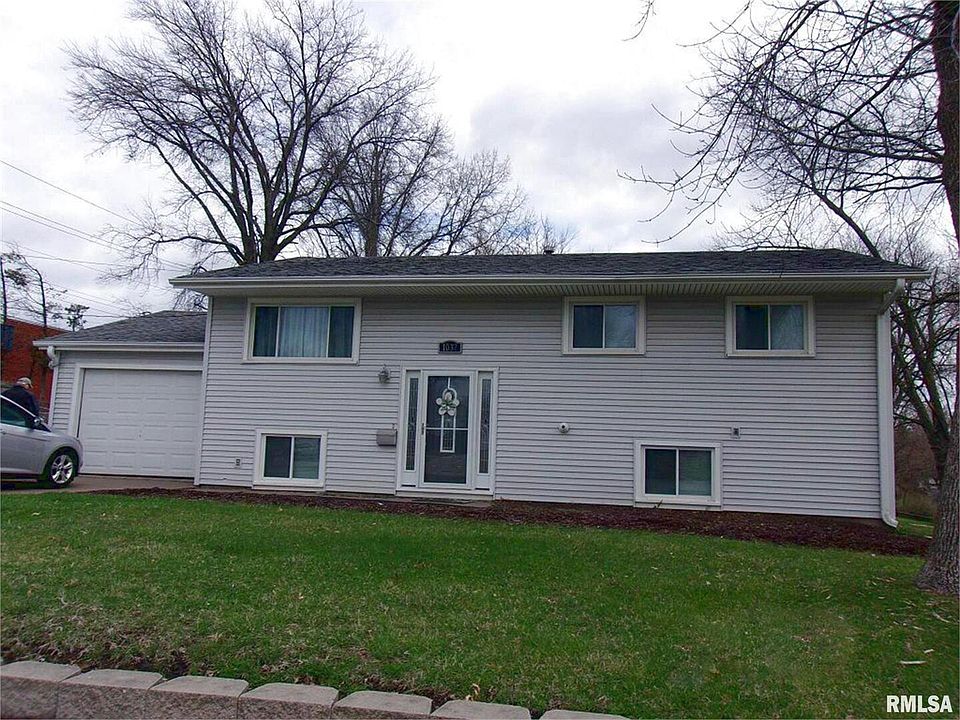 1st image of 1032 Spruce Hills Dr