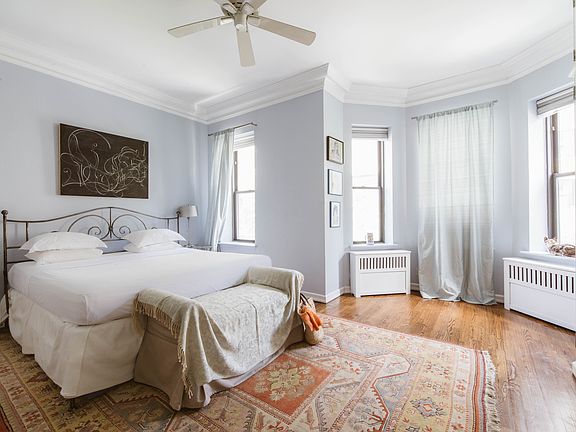 4th image of 334 W 89th St APT 2
