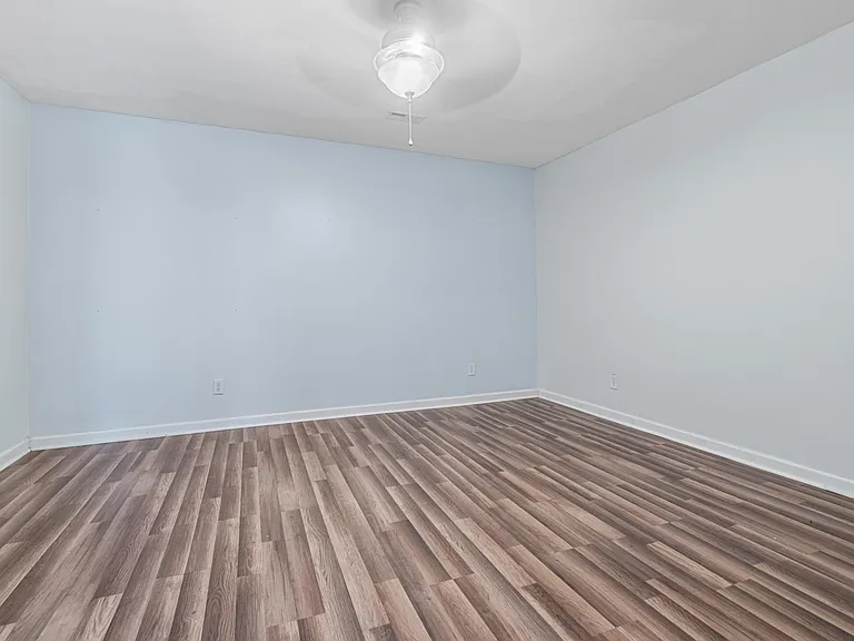 8007 Goldenrain Way — Photo 17