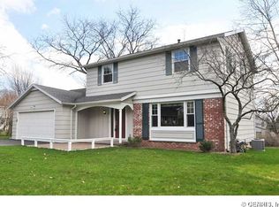 12 Burningtree Ln, Penfield, NY