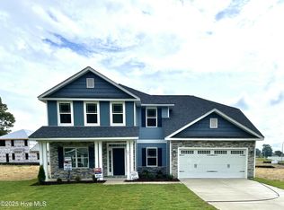 102 Oxford Ct, La Grange, NC 28551