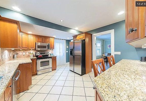 4th image of 17 Herbert Ave