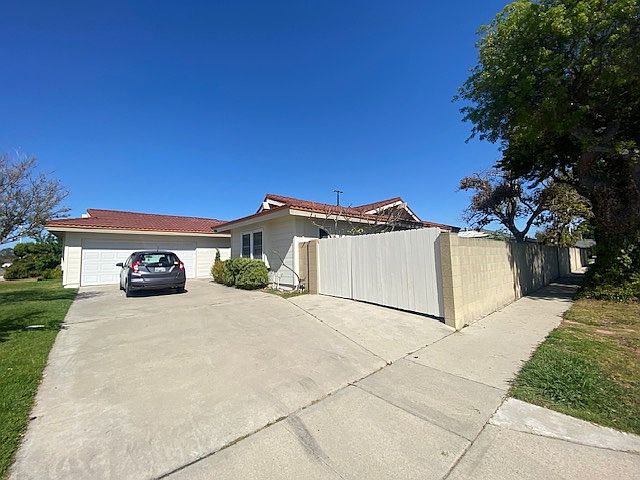 1st image of 6201 Shelly Dr