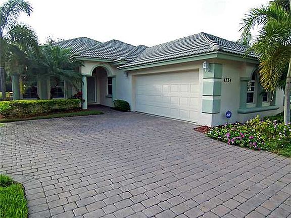3rd image of 4534 NW Red Maple Dr
